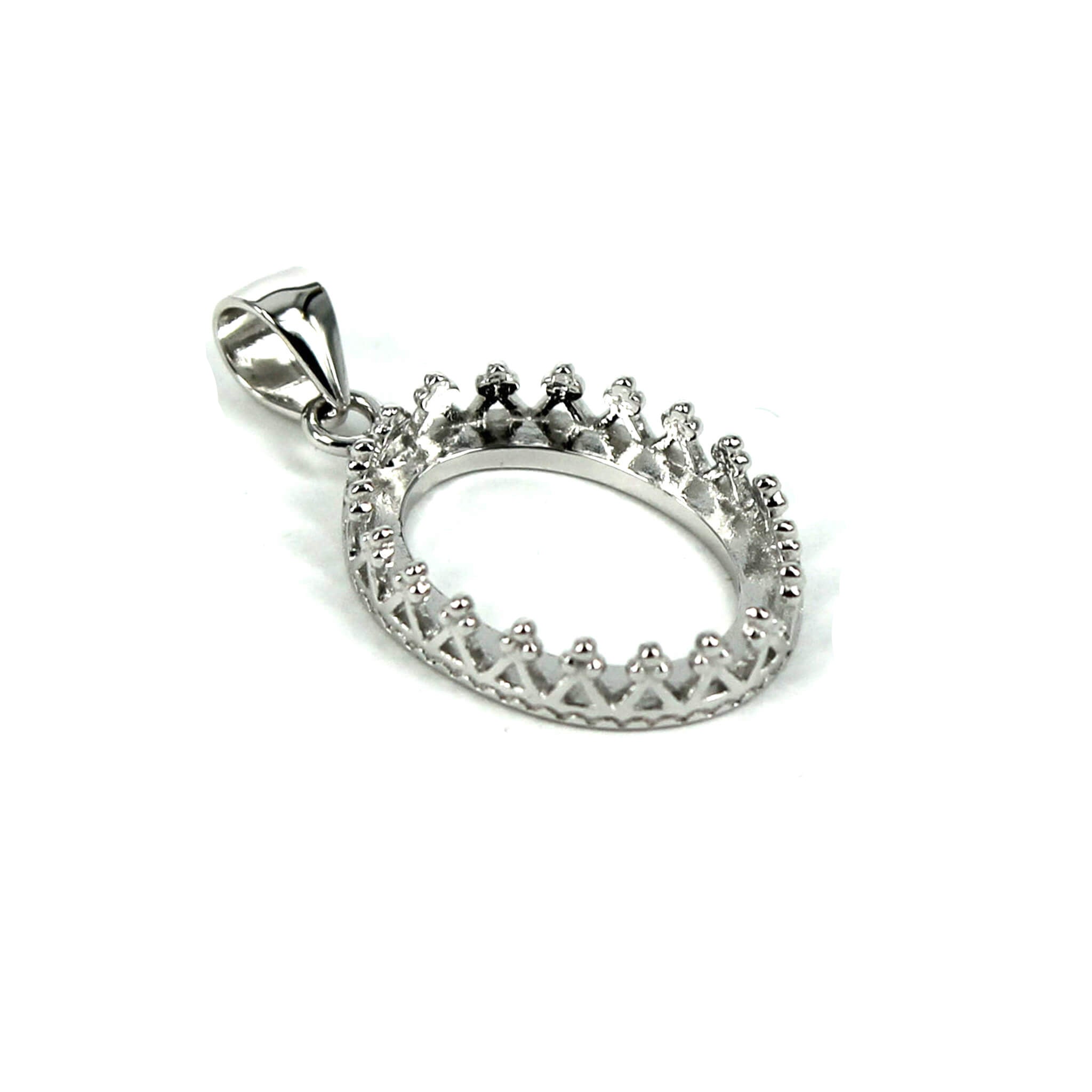 Dolly Pendant with Oval Bezel Mounting and Bail in Sterling Silver