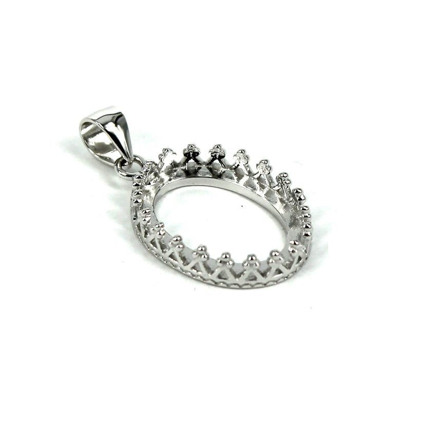 Dolly Pendant with Oval Bezel Mounting and Bail in Sterling Silver