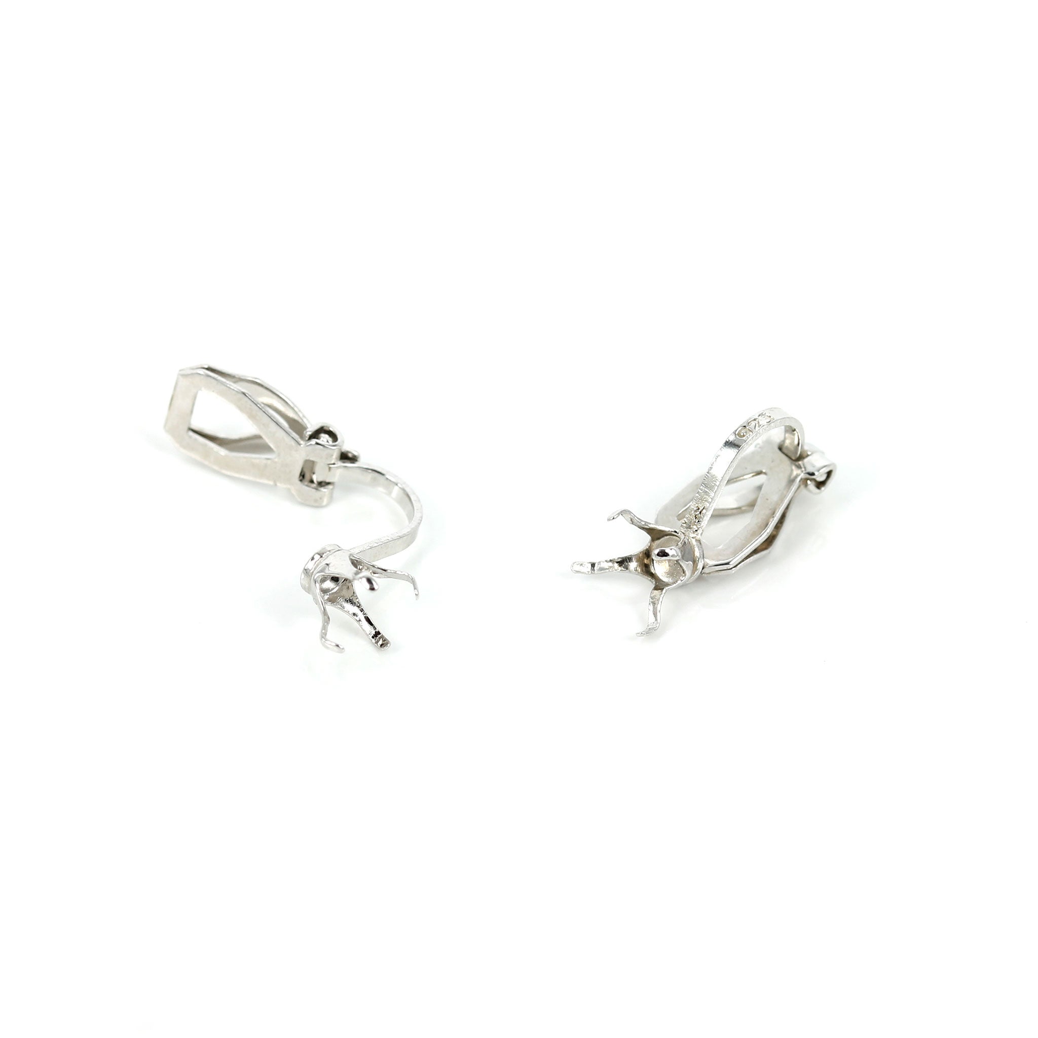 Clip Earrings with Claw Mounting in Sterling Silver