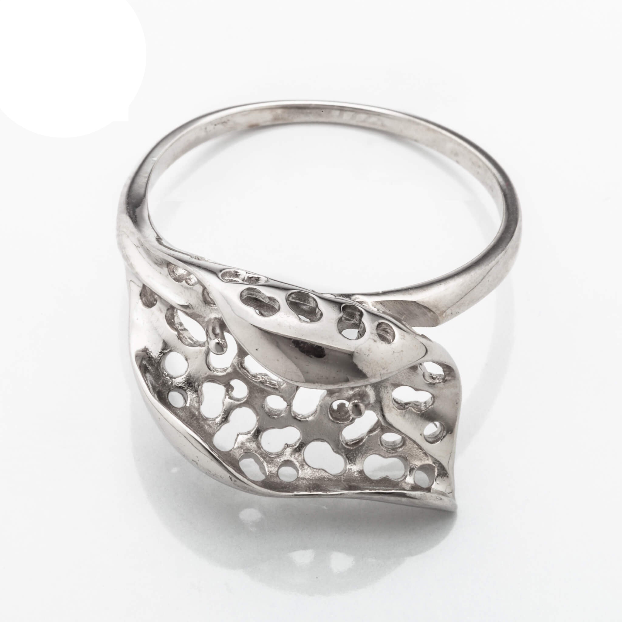 Simple Rectangular Ring with Rectangular Bezel Mounting in Sterling Silver 10x16mm