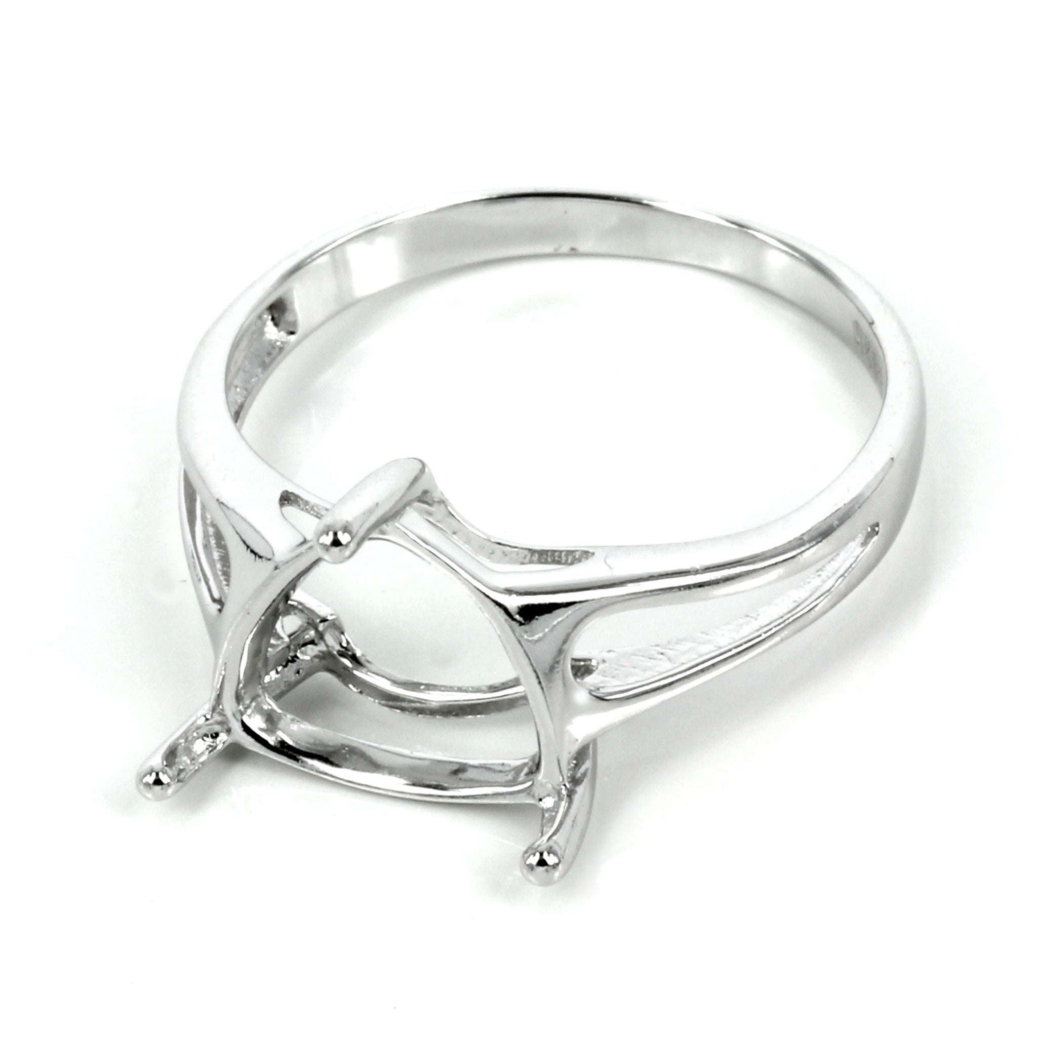 Split shank ring with a trillion setting in sterling silver 9mm