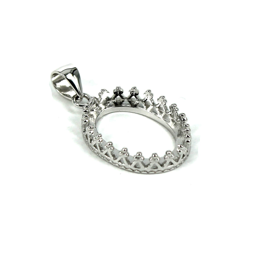 Dolly Pendant with Oval Bezel Mounting and Bail in Sterling Silver