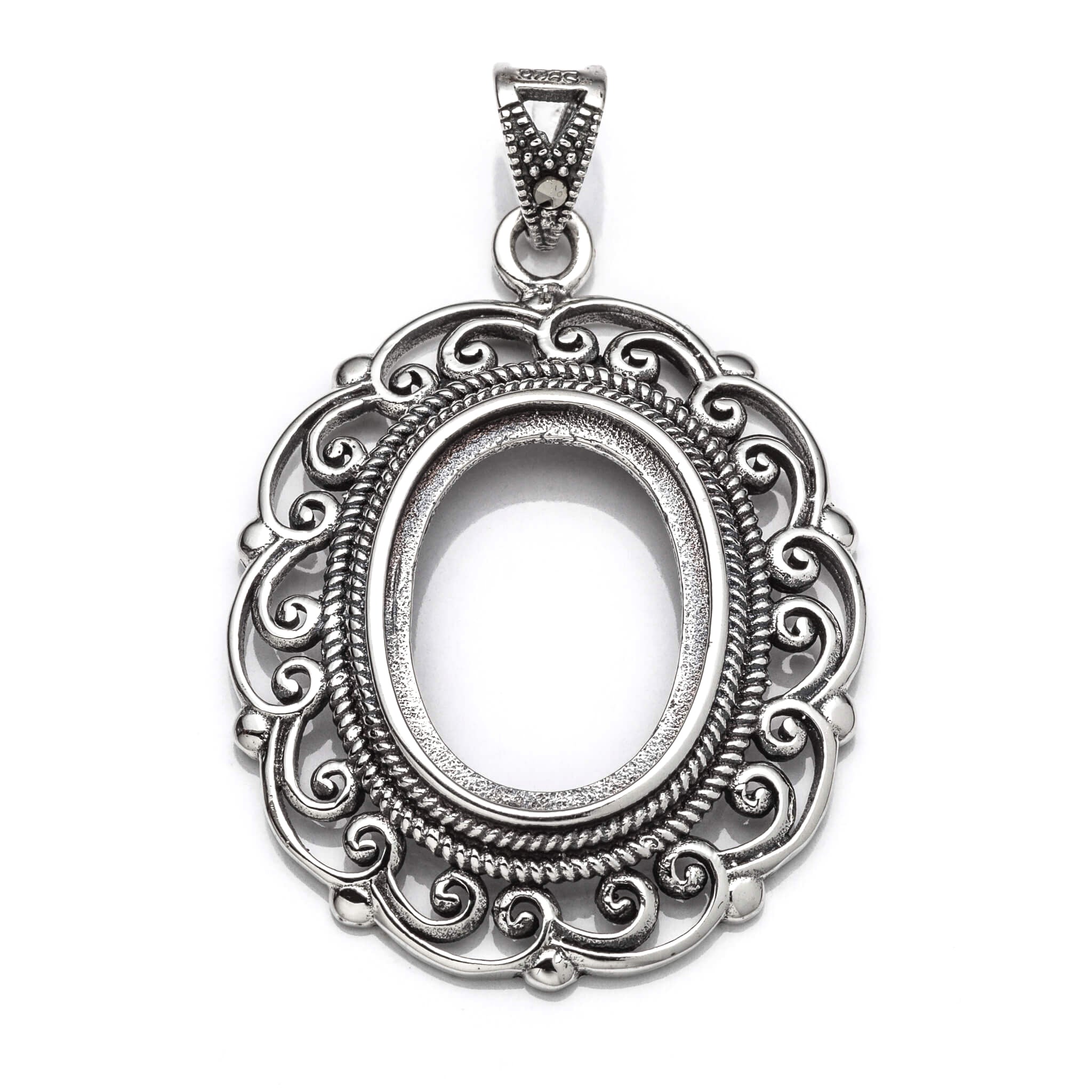 Antique Pendant with Oval Bezel Mounting and Bail in Sterling Silver 12x16mm
