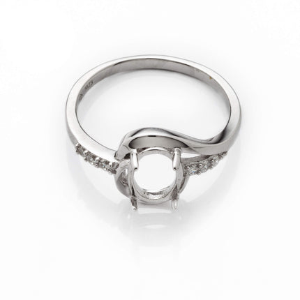 Cross-Over Ring with Cubic Zirconia Inlays and Oval Prongs Mounting in Sterling Silver 6x8mm