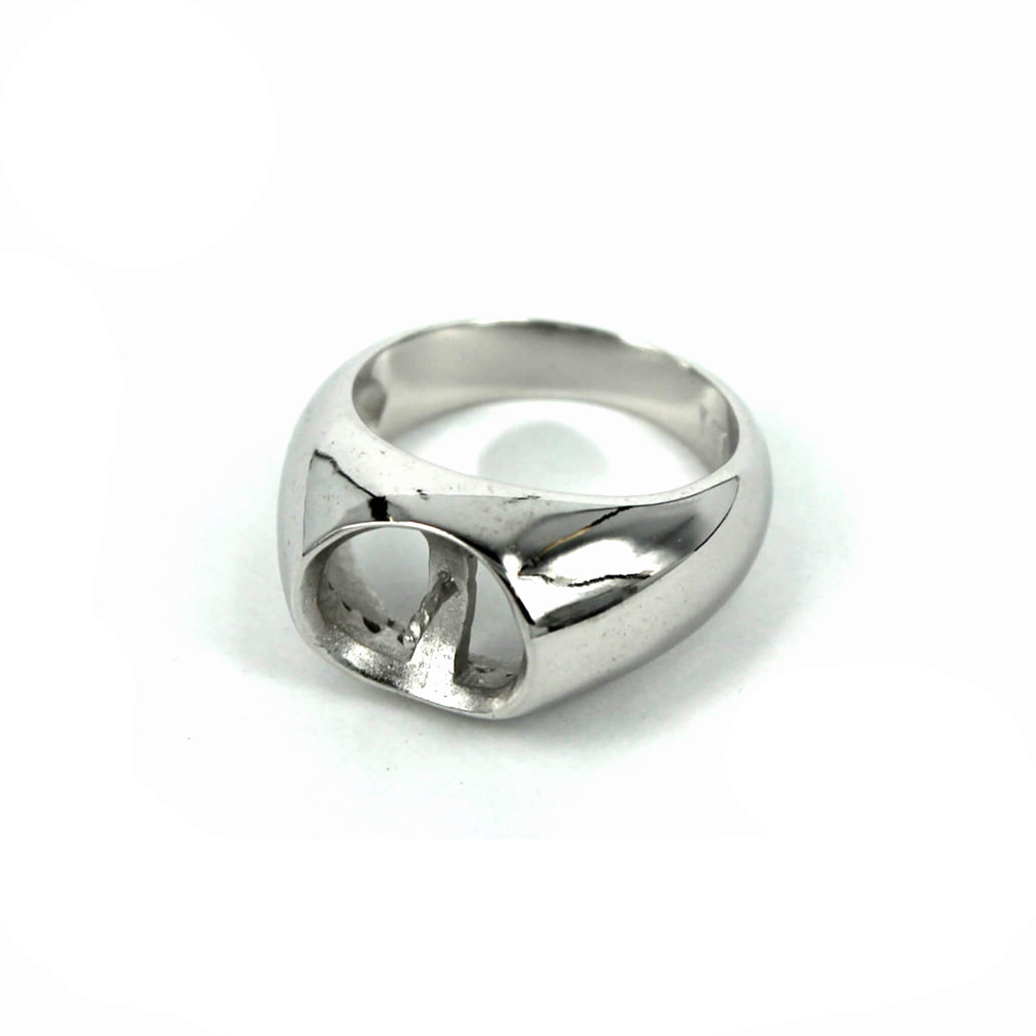 Tapered Ring with Oval Peg Bezel Mounting in Sterling Silver 9x11mm
