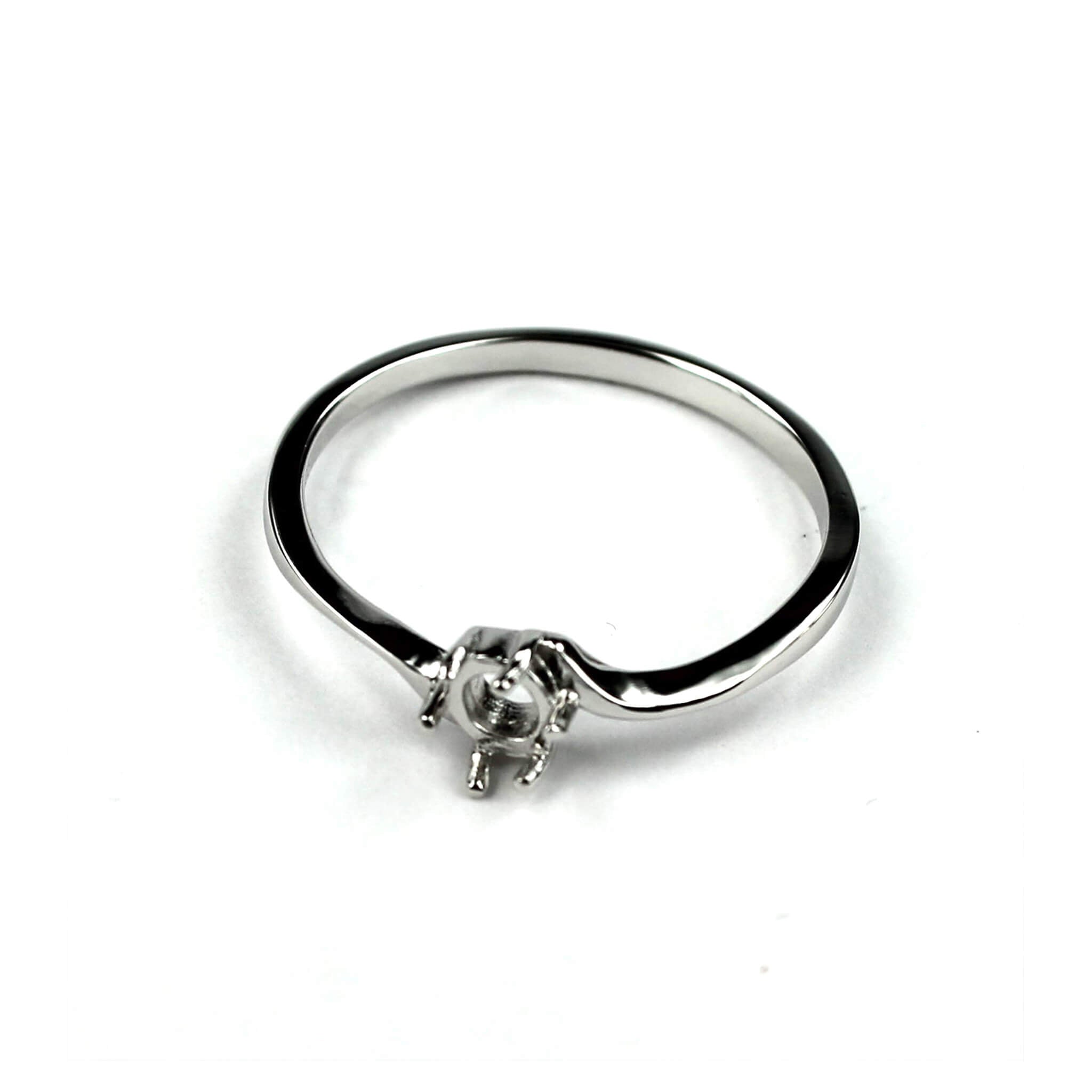 Cross-Over Ring with Oval 6-Prong Mounting in Sterling Silver 3x5mm