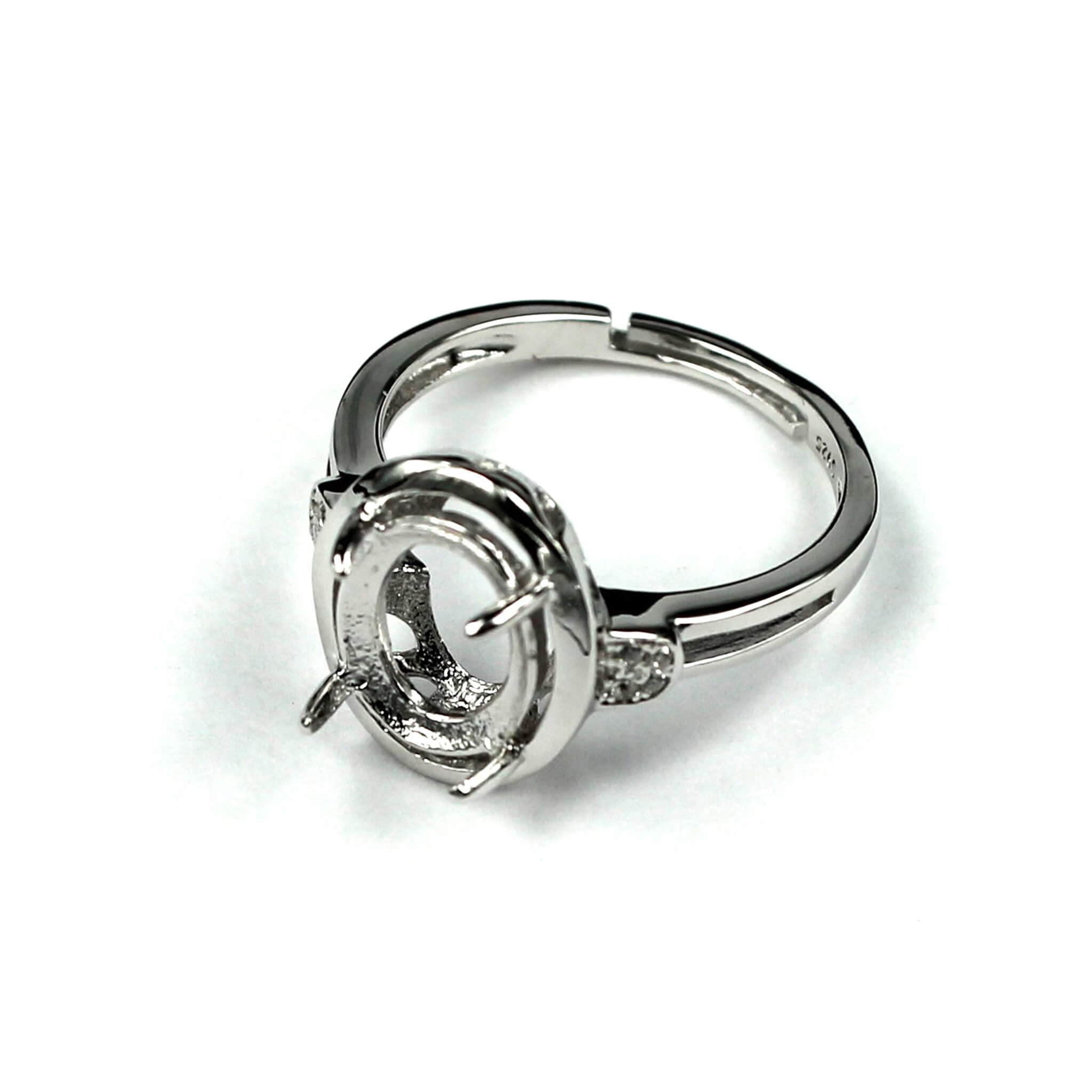 Adjustable Ring with Oval Prongs Mounting in Sterling Silver 7x9mm