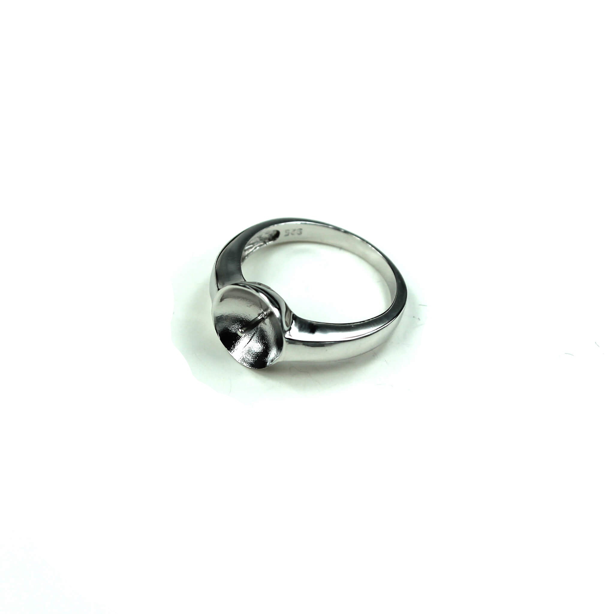 Simplistic Ring with Cup and Peg Mounting in Sterling Silver 9mm