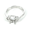 Hearts-framed ring with oval prong setting in sterling silver 6x8mm